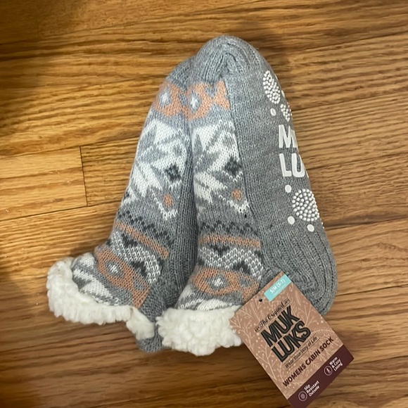 Kohl's Other New Fuzzy Socks With Grips On The Bottom Poshmark